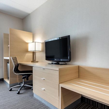 Quality Inn & Suites Oakville Ruang foto