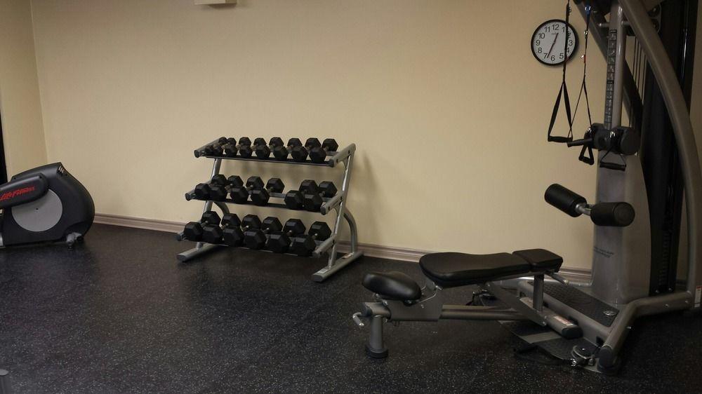 Quality Inn & Suites Oakville Bagian luar foto