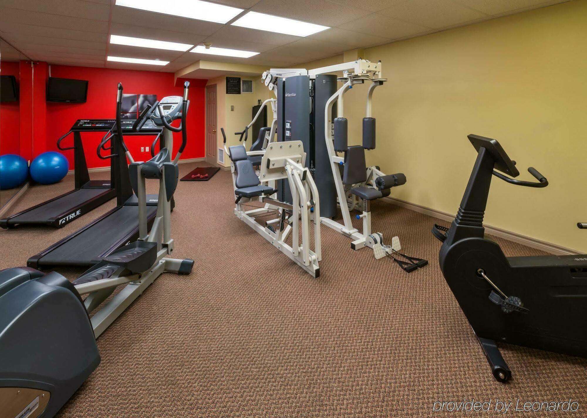 Quality Inn & Suites Oakville Bagian luar foto